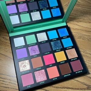 Beauty bay LE retro love eyeshadow palette